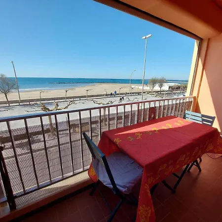 2 Pieces Climatise En Front De Au Grau D'agde Avec Terrasse Et Acces Direct A La - Fr-1-423-275 Le Grau-d'Agde