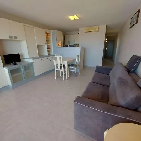 2 Pièces Climatisé En Front De Au Grau D'agde Avec Terrasse Et Accès Direct à La - Fr-1-423-275 Apartamento *