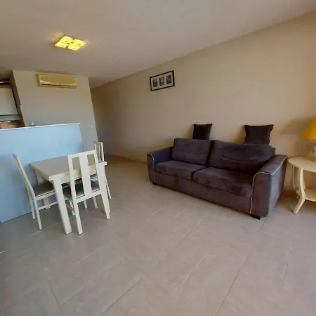 2 Pièces Climatisé En Front De Au Grau D'agde Avec Terrasse Et Accès Direct à La - Fr-1-423-275 * Le Grau d'Agde