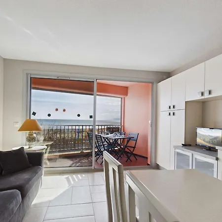 2 Pieces Climatise En Front De Au Grau D'agde Avec Terrasse Et Acces Direct A La - Fr-1-423-275 アパート *