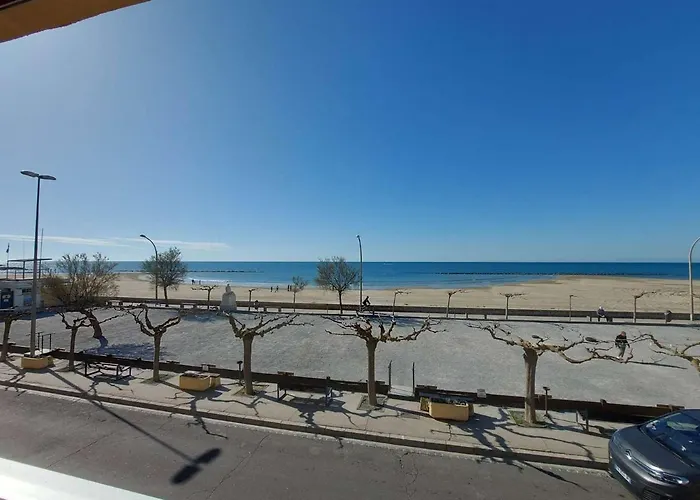 2 Pièces Climatisé En Front De Au Grau D'agde Avec Terrasse Et Accès Direct à La - Fr-1-423-275 Le Grau d'Agde