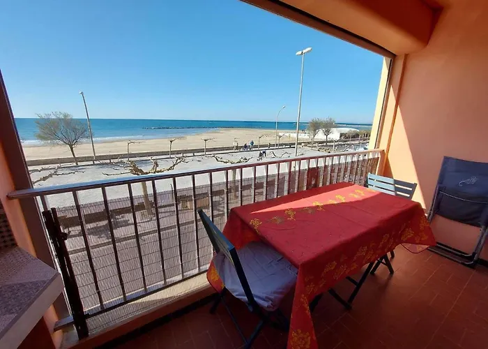 2 Pièces Climatisé En Front De Au Grau D'agde Avec Terrasse Et Accès Direct à La - Fr-1-423-275 Le Grau d'Agde