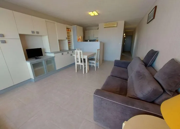 2 Pièces Climatisé En Front De Au Grau D'agde Avec Terrasse Et Accès Direct à La - Fr-1-423-275 Apartamento *