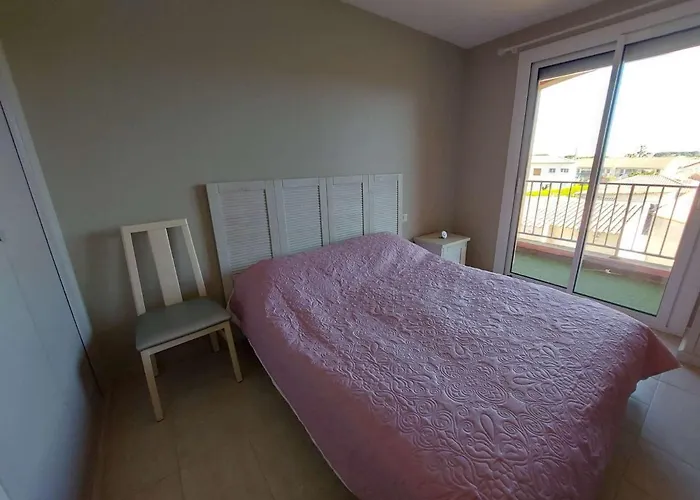2 Pièces Climatisé En Front De Au Grau D'agde Avec Terrasse Et Accès Direct à La - Fr-1-423-275 *