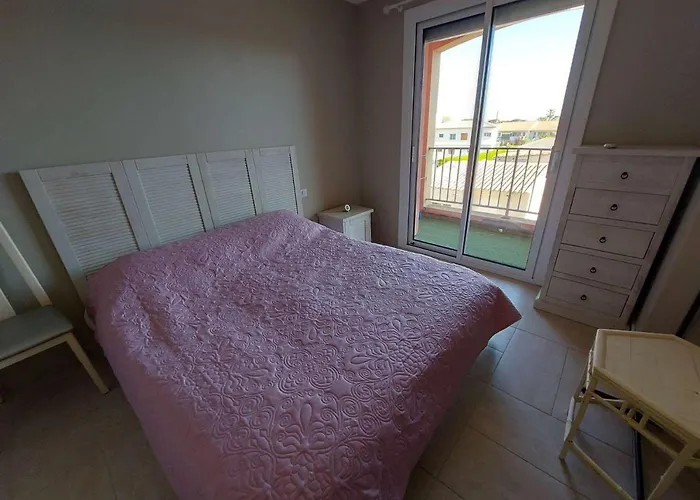 Apartamento 2 Pièces Climatisé En Front De Au Grau D'agde Avec Terrasse Et Accès Direct à La - Fr-1-423-275 *